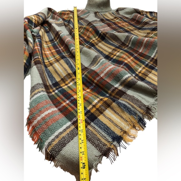Fall Turtleneck Poncho - Picture 3 of 4